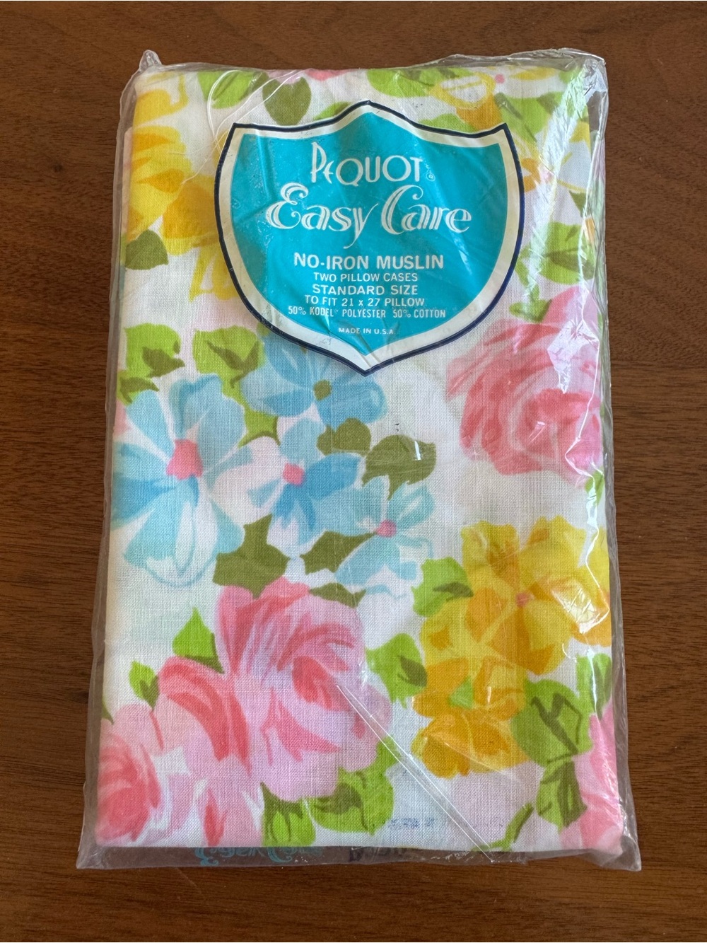 Vintage 70s Pequot Easy Care No Iron Muslin Floral Set Of 2 Pillow Cases Std NEW